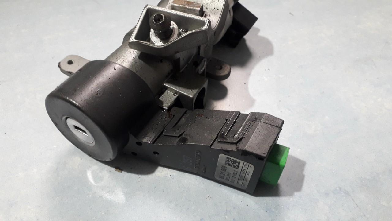 8621509 Volvo XC 90 2007 Aizdedzes slēdzenes kontaktgrupa