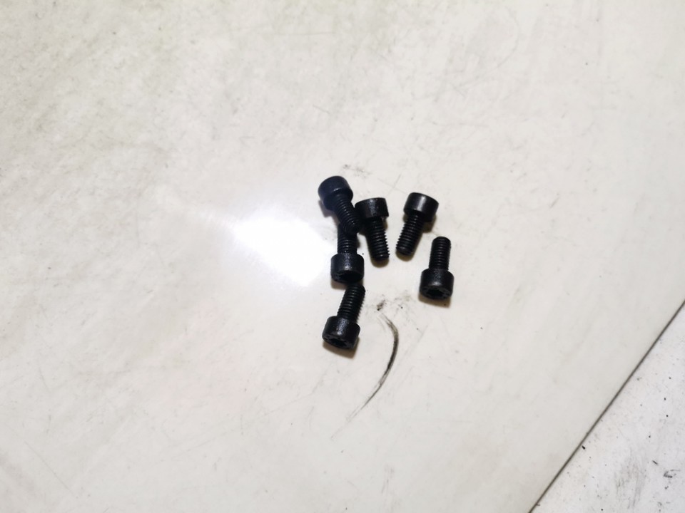 Volvo V70 2002 Smagracio varztas - Thumbnail 3