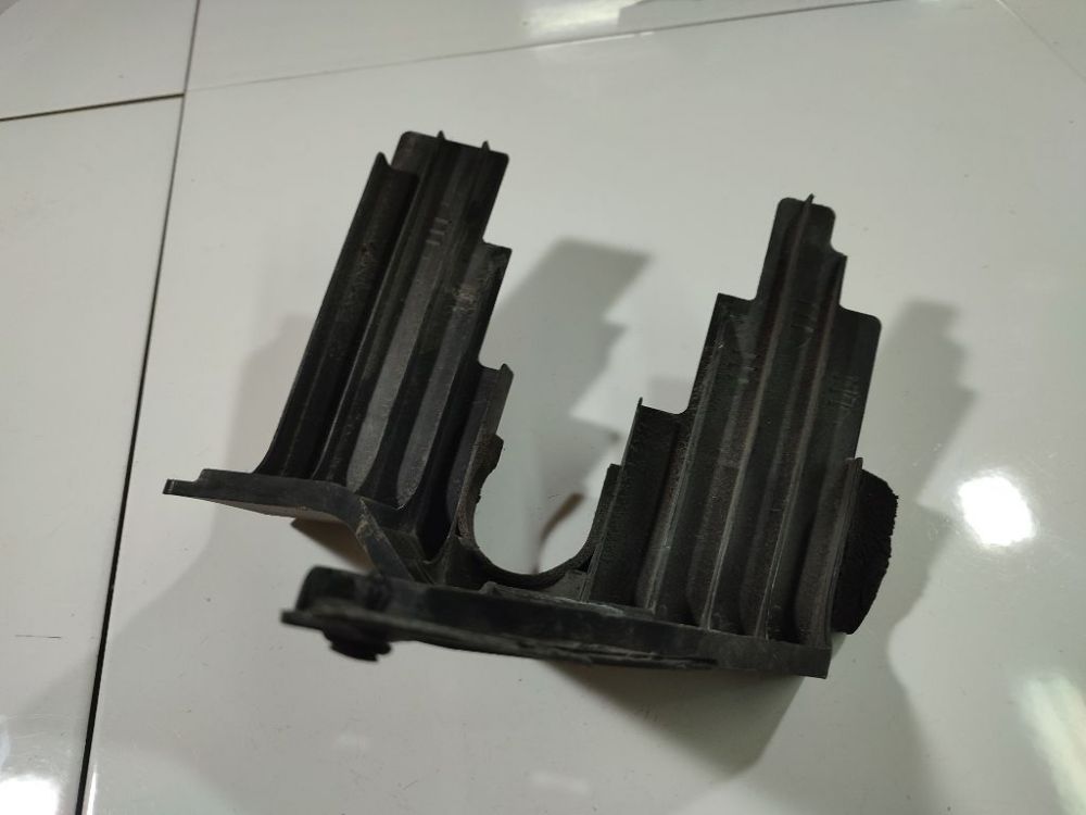 Z601 Mazda 3 2008 Другие держатели