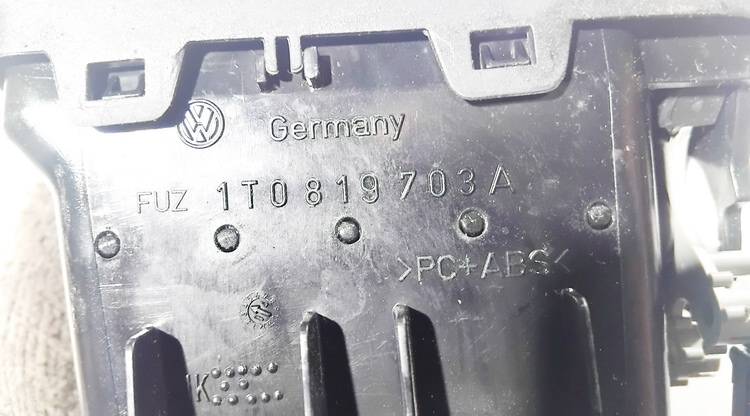 1T0819703A Volkswagen Touran 2004 Dash Vent (Air Vent Grille) - Thumbnail 3