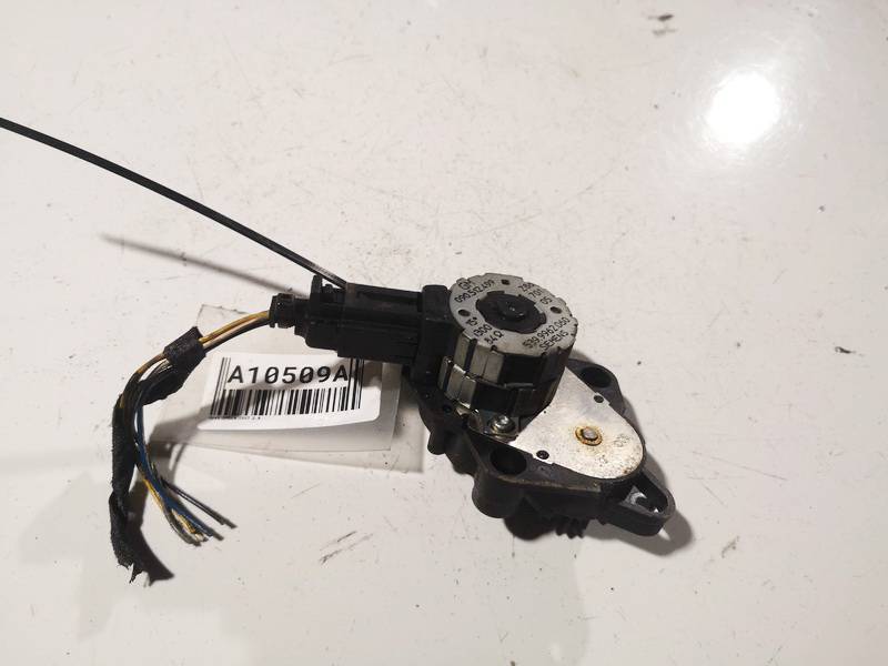 090512499 Opel Omega 1997 Heater Vent Flap Control Actuator Motor