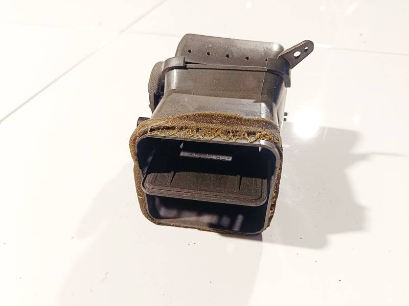MR772176 Mitsubishi Space Star 2001 Dash Vent (Air Vent Grille) - Thumbnail 2