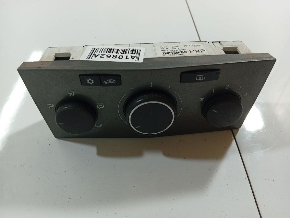 901512410005 Opel Astra 2006 Climate Control Panel (heater control switches)