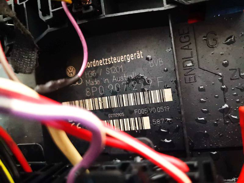 8P0907279F Audi A3 2005 Fuse box - Thumbnail 2