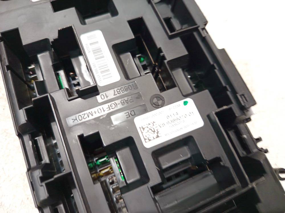 10688710 BMW 7-Series 2002 Fuse box - Thumbnail 3