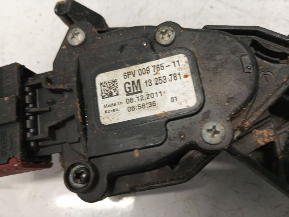 110011 Chevrolet Orlando 2011 Accelerator throttle pedal (potentiometer) - Thumbnail 3