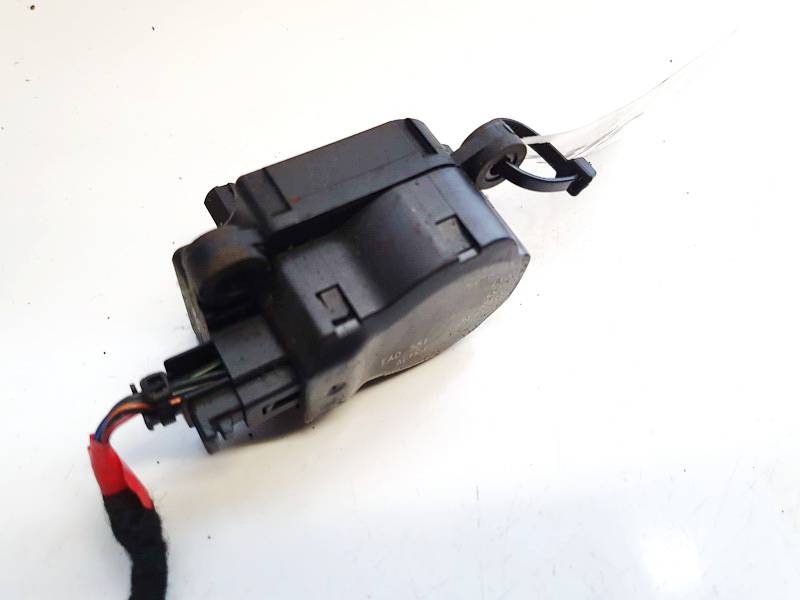 1S7H19E616AA Ford Mondeo 2004 Heater Vent Flap Control Actuator Motor