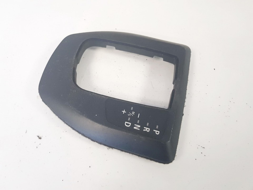 51167059896 BMW 5-Series 2006 Salona apdare (plastmasas)