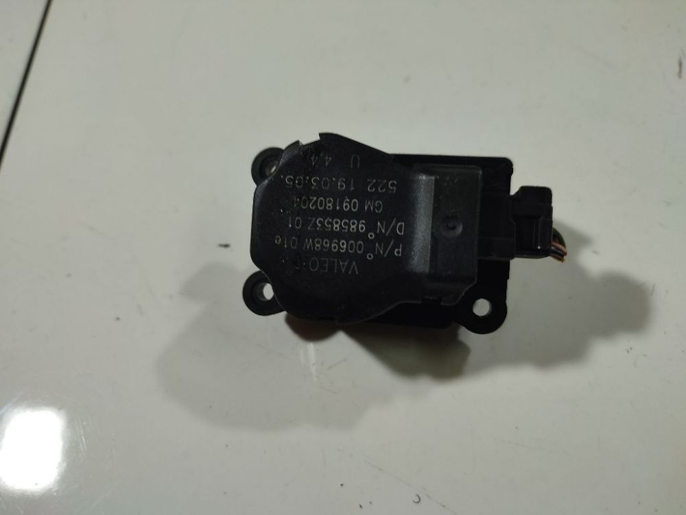 985853Z01 Opel Signum 2005 Heater Vent Flap Control Actuator Motor - Thumbnail 3