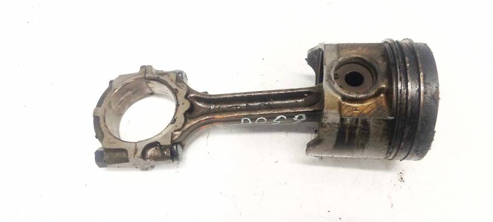 Nissan X-Trail 2001 Piston and Conrod (Connecting rod)