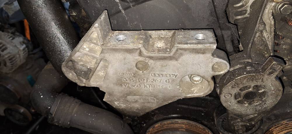 03G199207G Skoda Octavia 2008 Кронштейн двигателя и Кронштейн коробка передач