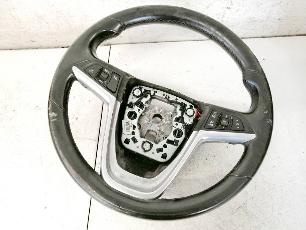13316547 Opel Insignia 2011 Steering wheel