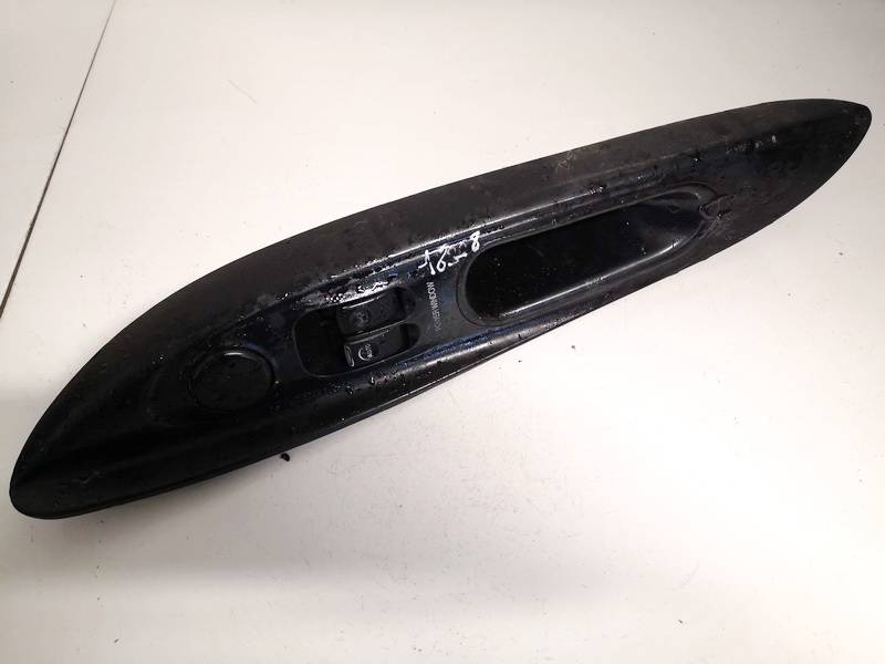 827304A010 Hyundai H-1 2007 Stiklo valdymo mygtukas (lango pakeliko mygtukai)