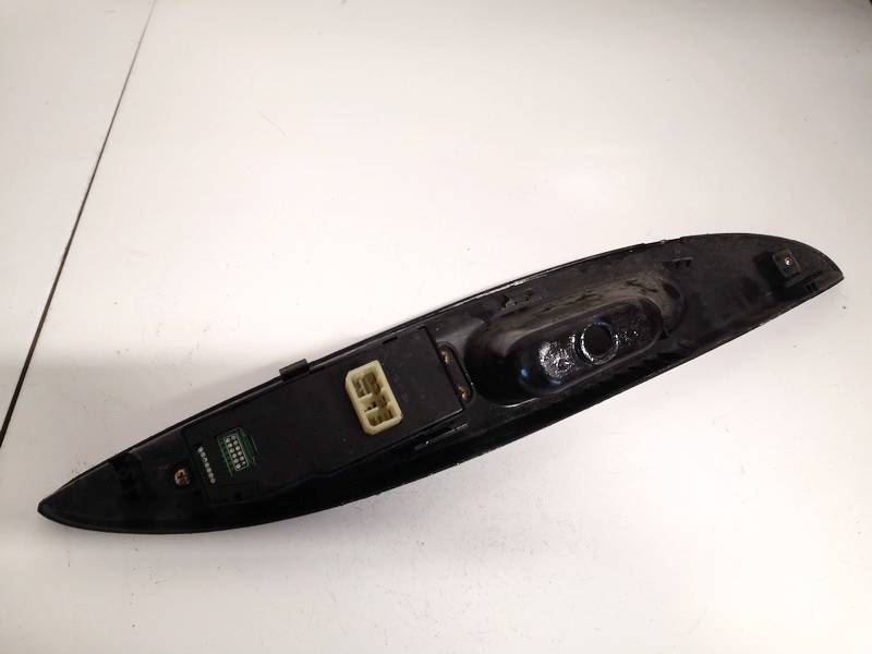 827304A010 Hyundai H-1 2007 Stiklo valdymo mygtukas (lango pakeliko mygtukai) - Thumbnail 2