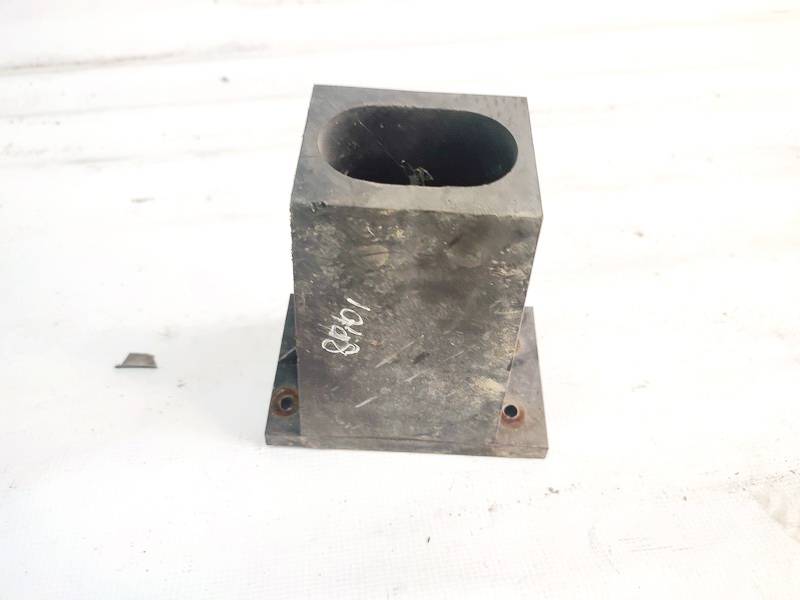 Toyota Auris 2013 Uchwyt zderzaka - PRZEDNIE - Thumbnail 3