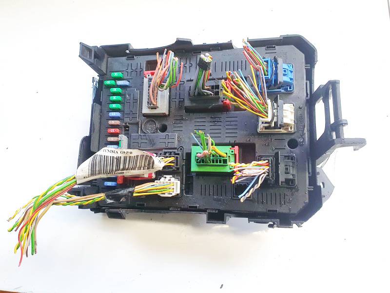 28164872 2816487-2 Fuse box Toyota Proace 2015 2.0L - EIS01857920 ...