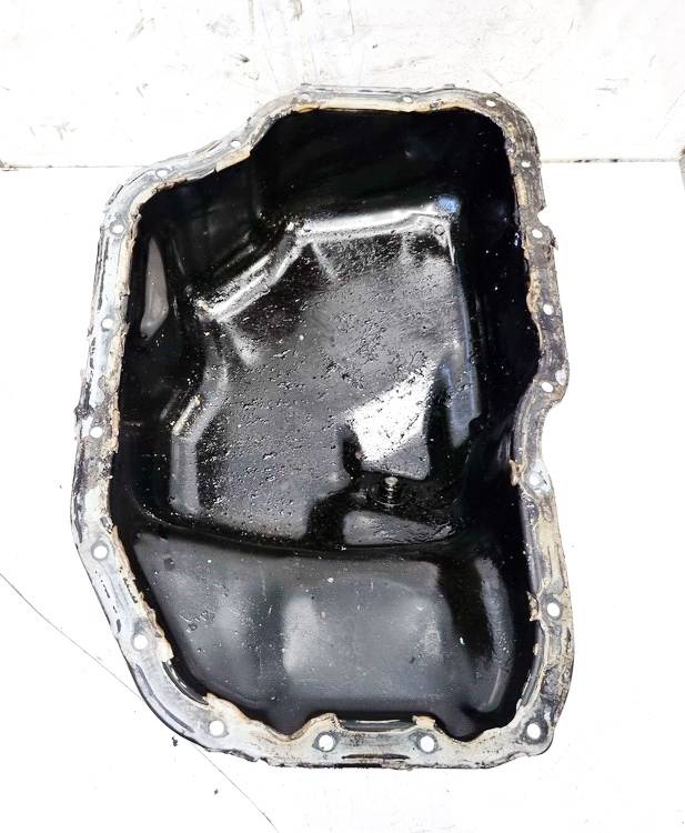 Toyota Avensis 2010 Variklio karteris