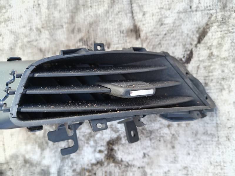 330188061 Opel Zafira 2013 Dash Vent (Air Vent Grille) - RIGHT