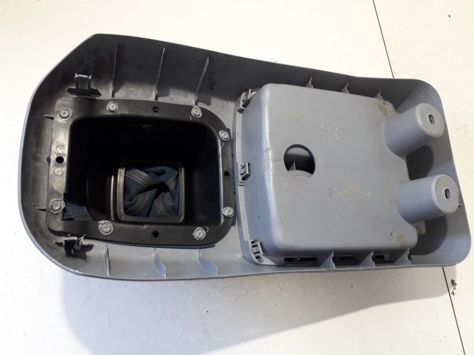 5881028300 Toyota Previa 2002 Wykończenie wnętrza (plastikowe elementy) - Thumbnail 2