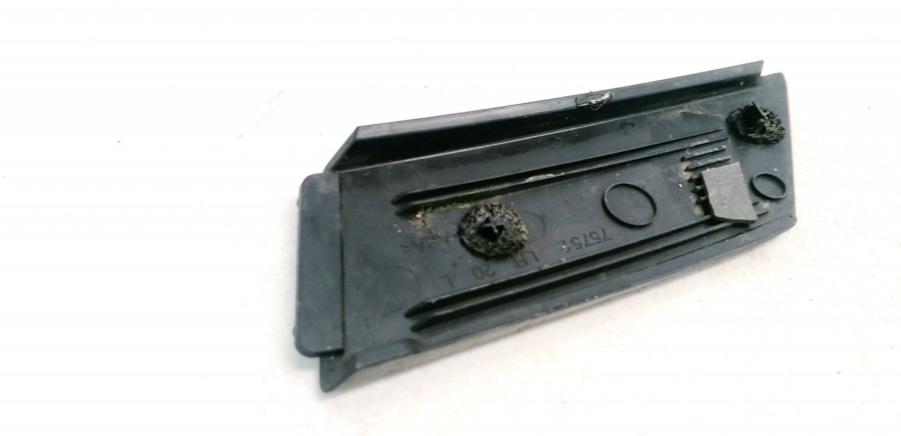 75752LH20L Toyota Yaris 2009 Other car part - Thumbnail 3