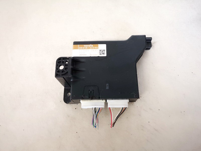 8865042200 Toyota RAV-4 2007 Other computers