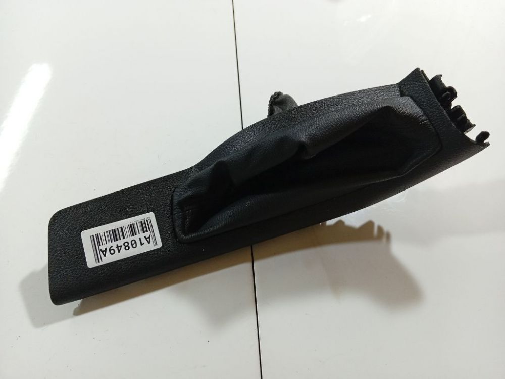 BM51A061B84CFW Ford Focus 2014 Osłona dźwigni zmiany biegów (pokrywa)