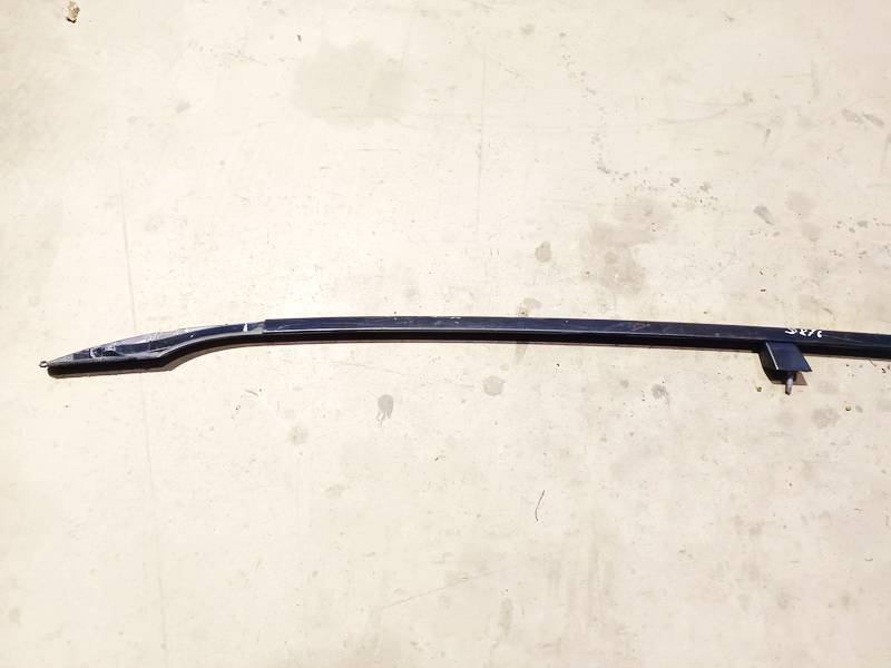 Volkswagen Passat 2005 Roof rail - left side - Thumbnail 2