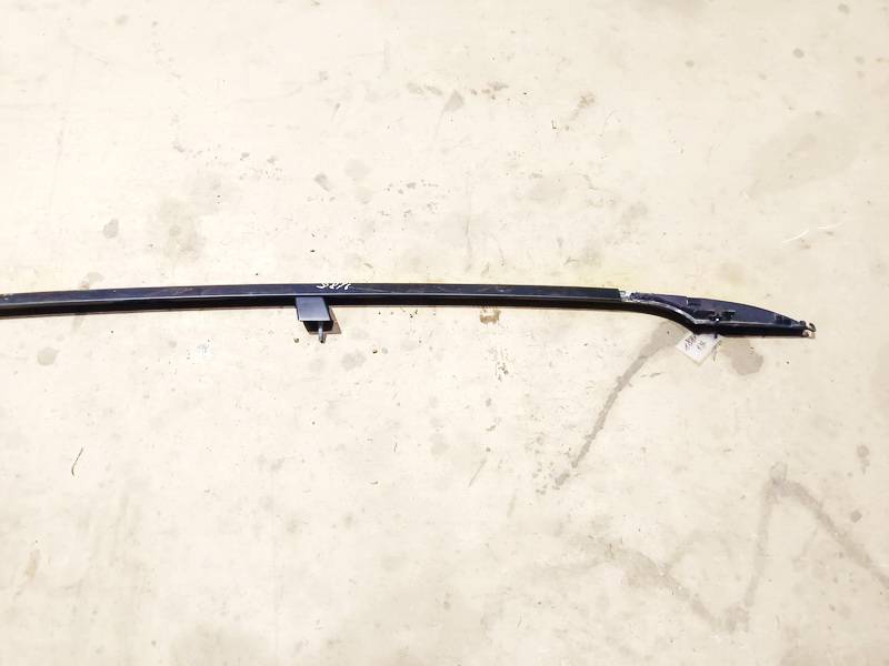 Volkswagen Passat 2005 Roof rail - left side - Thumbnail 3