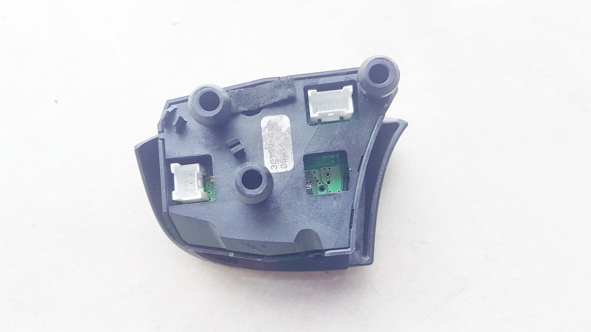 30739641 Volvo V70 2008 Holden Steering Wheel Button - Thumbnail 2
