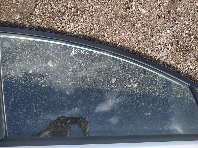 Toyota Corolla Verso 2004 Vitre de Porte Avant Droite