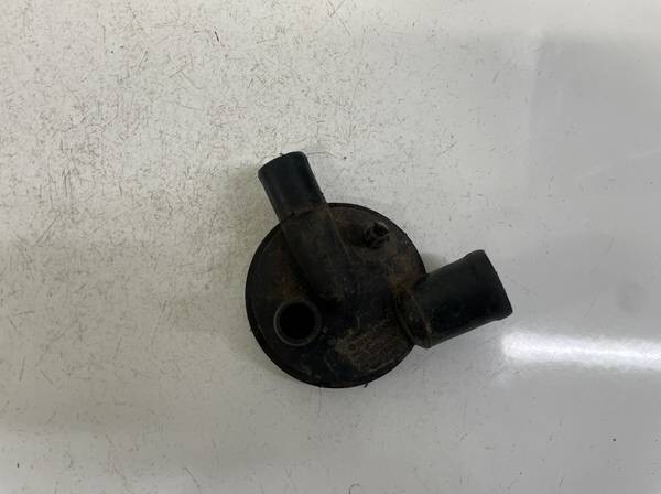 028129101D Volkswagen Golf 2000 Vacuum pump - Breather (PCV Engine Breather Valve)
