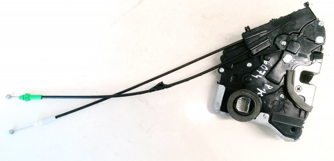 Toyota Yaris 2009 Zamek drzwi - PRZEDNIE LEWE