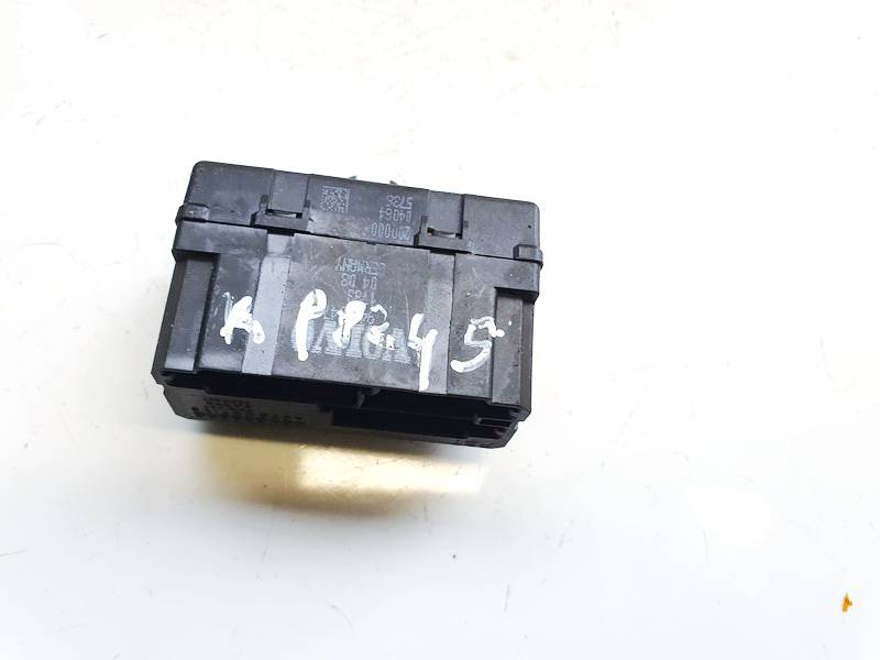 200000 Volvo S60 2003 Relay module
