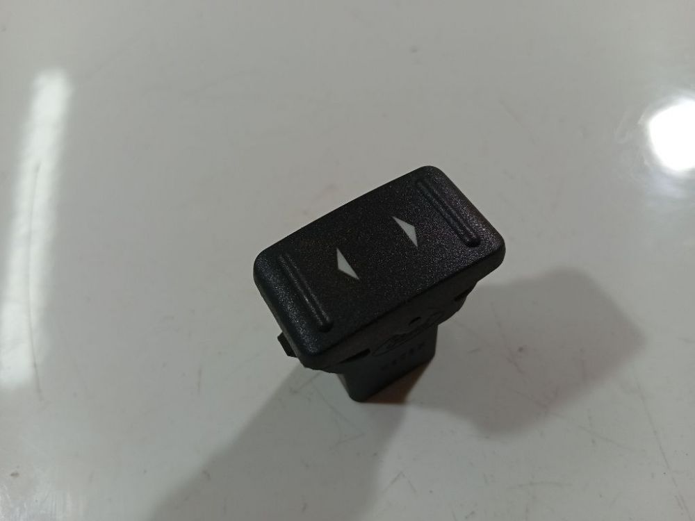 03168700 Ford C-MAX 2005 Fensterheber schalter