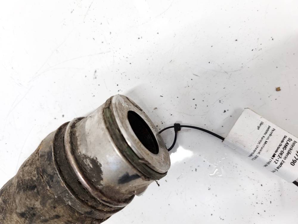 038131111A Skoda Octavia 2002 TURBO INTERCOOLER PIPE HOSE - Thumbnail 3