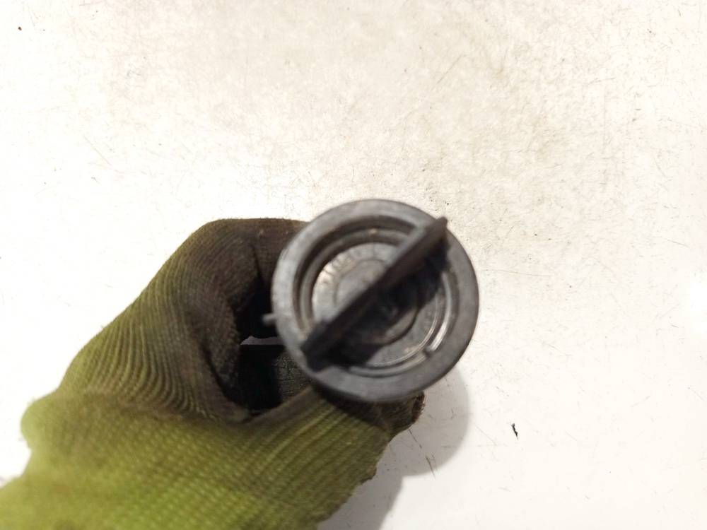 PY21W Volvo V50 2004 Posukiu cokoliai (Lemputes lizdas, patronas) - Thumbnail 3