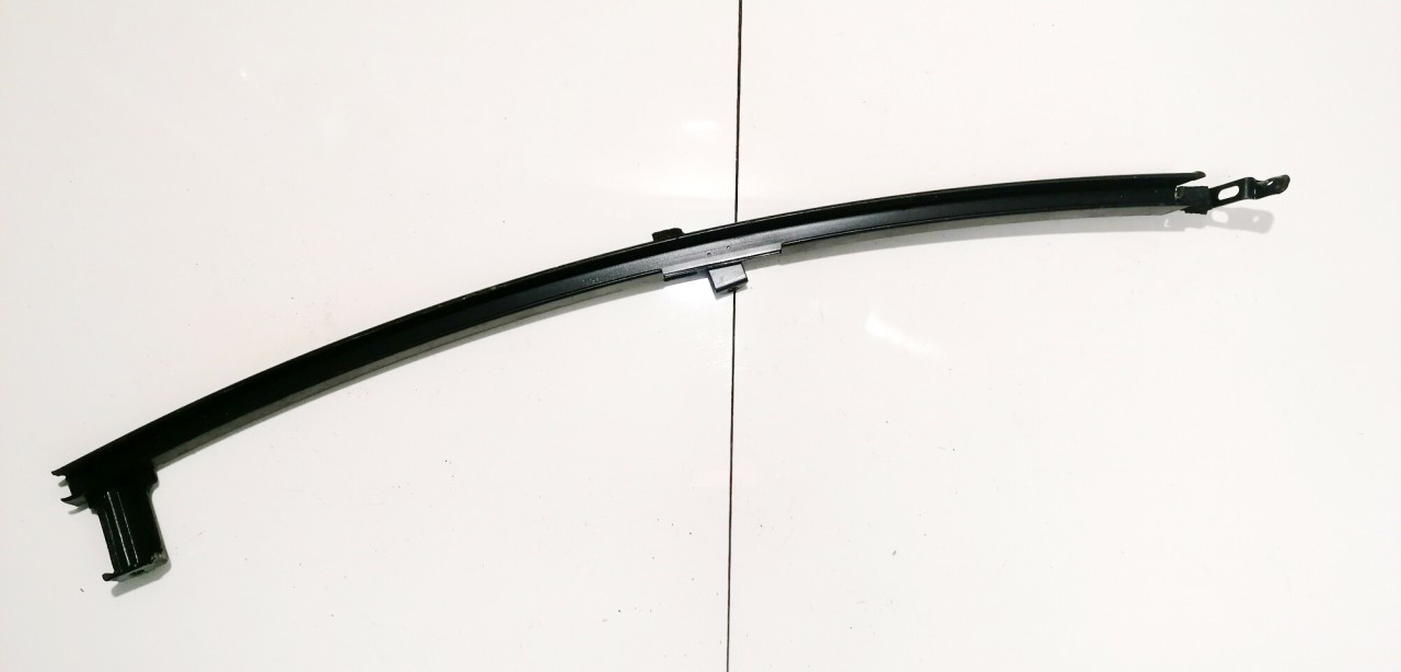 0L96B Toyota Yaris 2009 Listwa szyby drzwi - PRZEDNIE LEWE