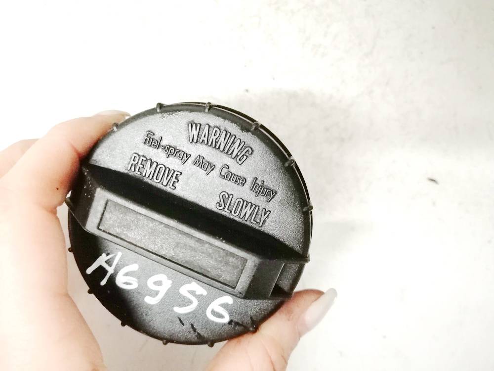 SAAB 9-3 2003 Wewnętrzna Pokrywa Wlewu Paliwa - Thumbnail 3