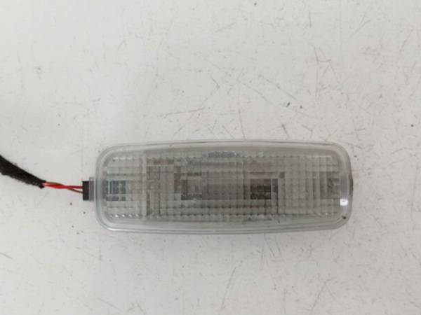 8L0947105A Audi A6 2002 Salono lemputė