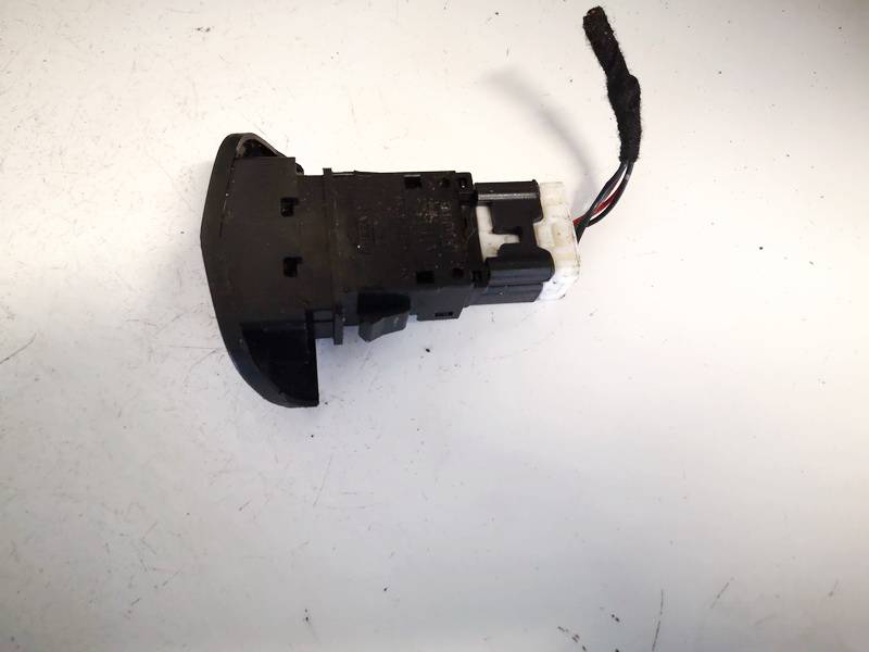 NILES06016 Nissan Primera 2003 Hazard switch - Thumbnail 2