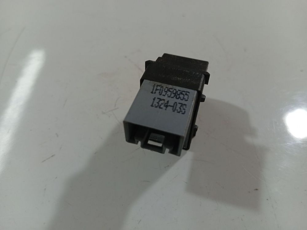 1F0959855 Volkswagen Golf 2004 Power window control (Window Regulator-Window Switch) - Thumbnail 3