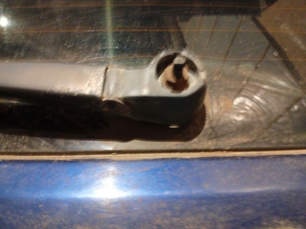 Audi A4 1998 Wiper motor (Rear Screen Wiper Engine) - REAR