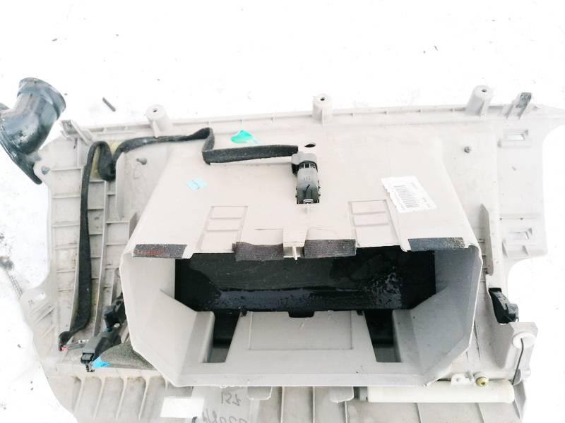8626141 USED Glove Box Assembly Volvo S40 2004 2.0L EIS01757957
