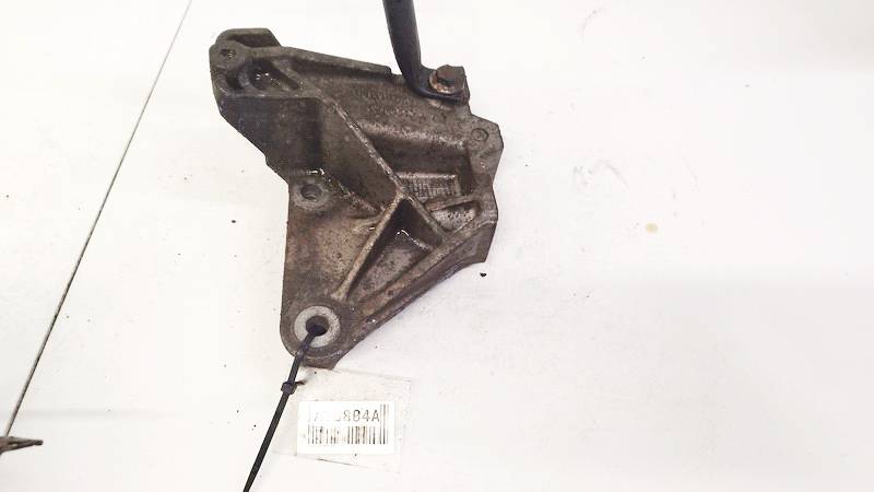 1J0199117 Volkswagen Bora 2002 Engine Mount Bracket and Gearbox Mount Bracket