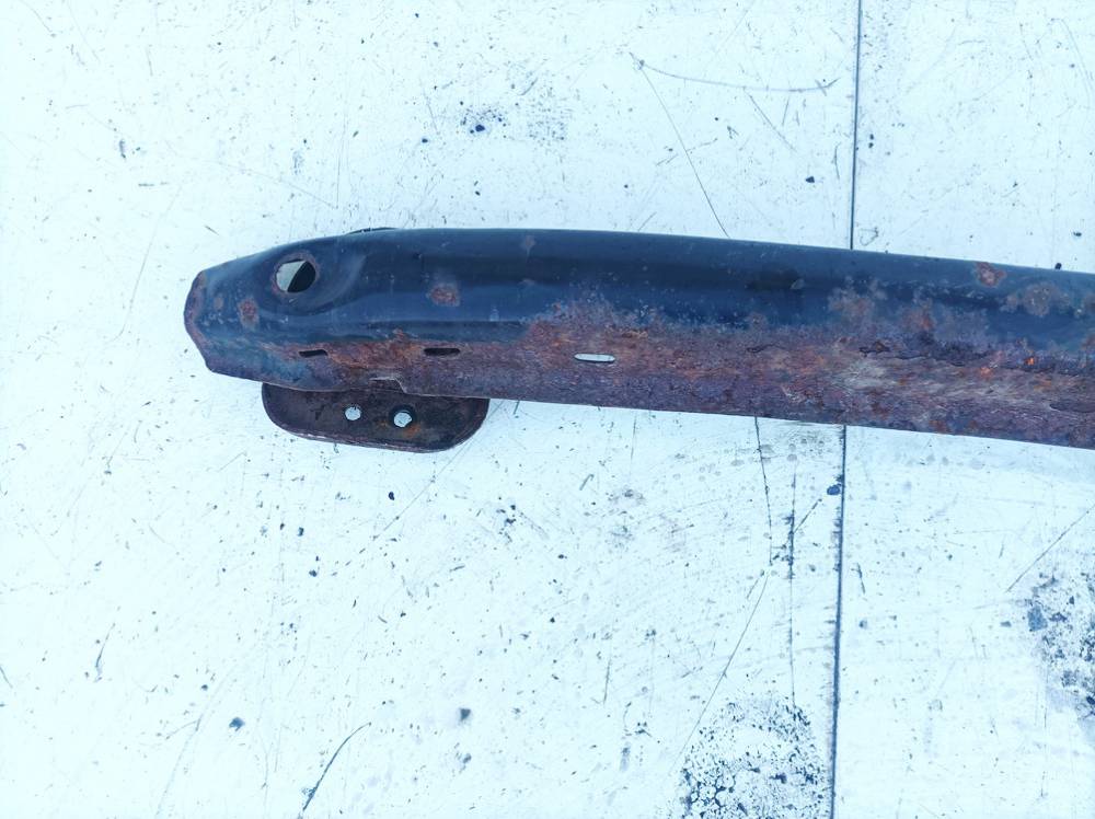 Peugeot 307 2002 pare-chocs arrière renfort - Thumbnail 3