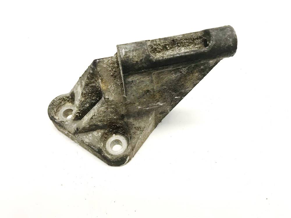 Nissan Almera 2000 Moottorin kiinnike - Thumbnail 3