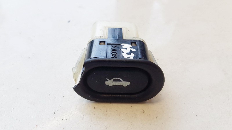 4733440 SAAB 9-5 2001 Bouton commutation déverrouillage du hayon