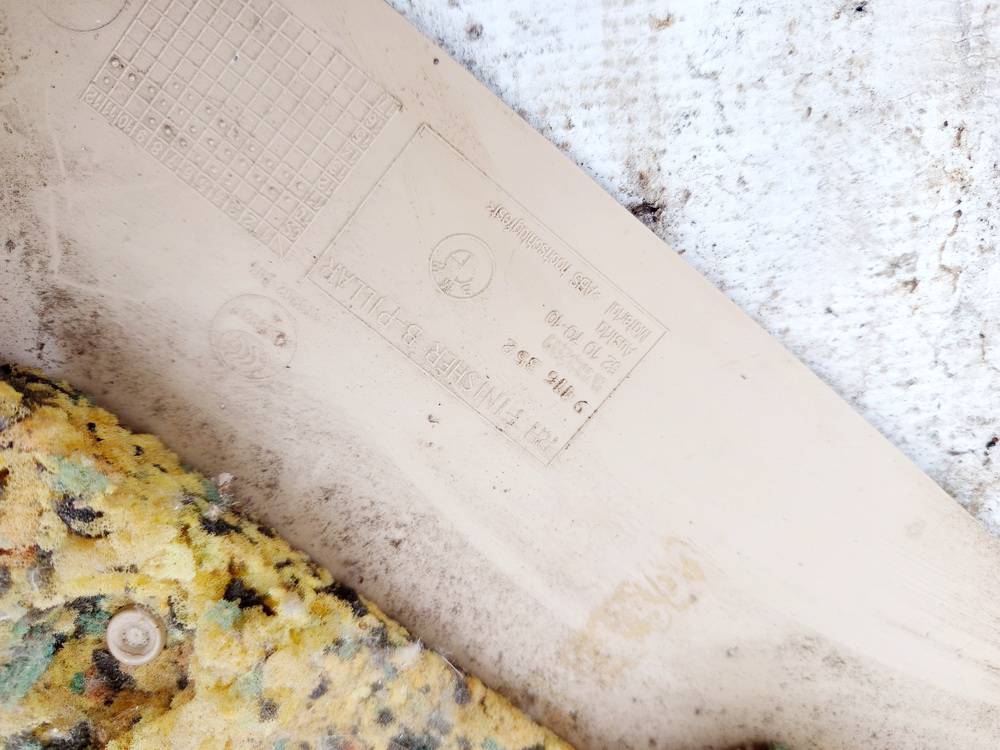 9116352 BMW 5-Series 2011 Interior trim - Thumbnail 3