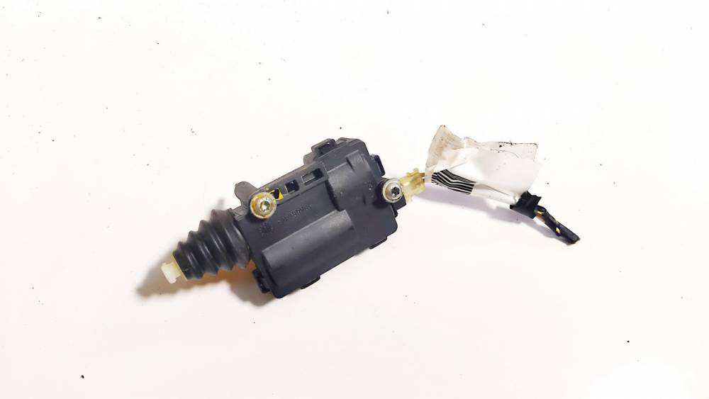 13208157 Opel Corsa 2007 Fuel Flap Motor - Thumbnail 2