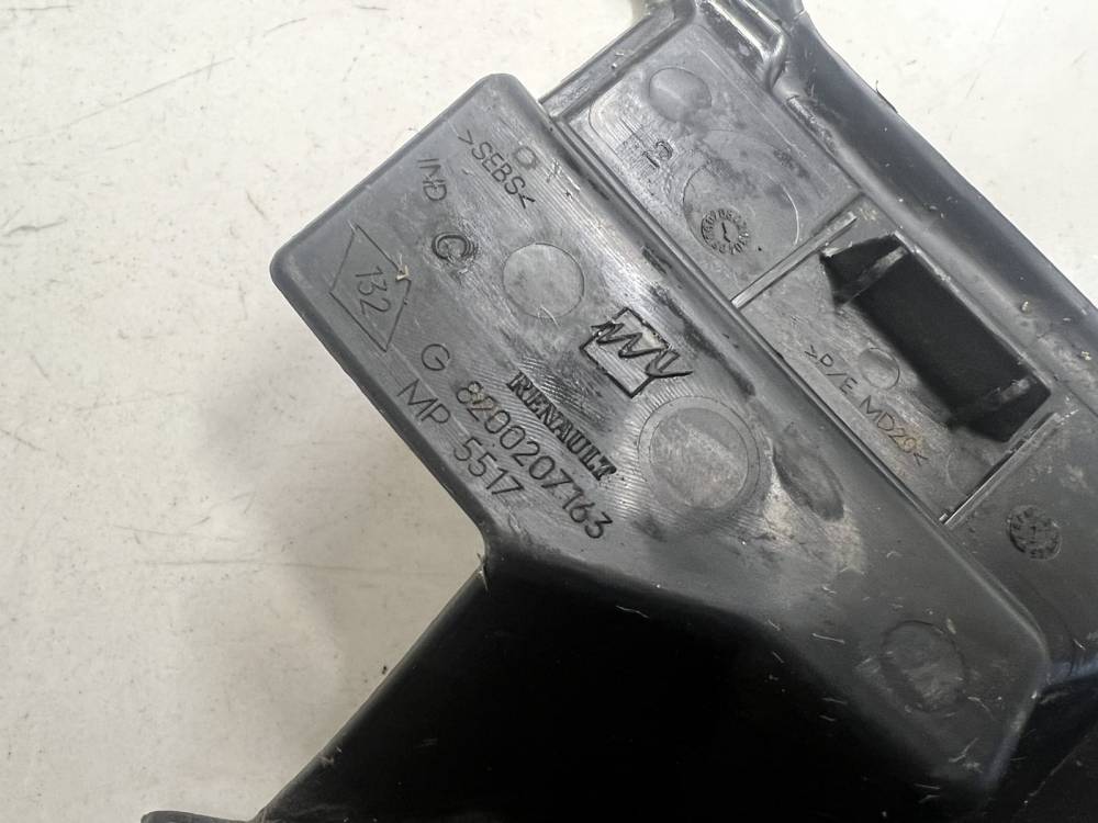 8200207163 Renault Scenic 2005 Pyyhkijän mekanismin suojus - Thumbnail 4